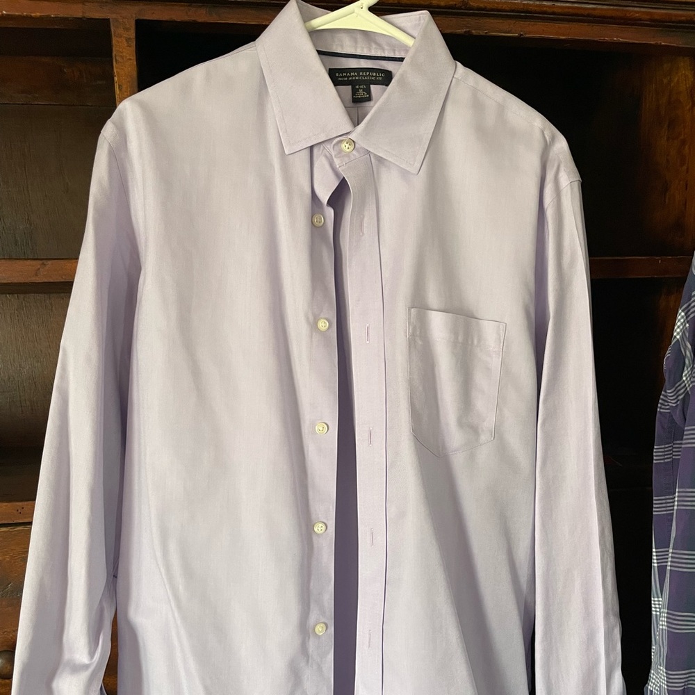 Banana Republic button down dress shirt, Lavender. 15-15.5 Medium